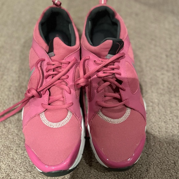 Nike runners - size 8.5. - new - Picture 4 of 6